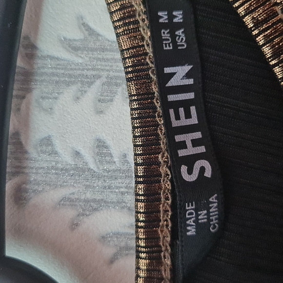 dress. - Picture 3 of 10